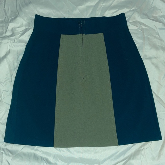 ✨Blue and Green UO Skirt✨ - Picture 2 of 3